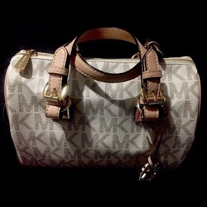 Medium Michael Kors Grayson Vanilla Satchel